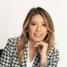 Vanessa Crain's Instagram, Twitter & Facebook