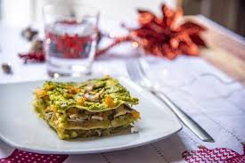 Se stai cercando una ricetta di lasagne vegetariana facile e salutare, consulta qui alcune delle mie ricette preferite di lasagne vegetariane e vegane. Lasagna Vegetariana Con Crema Di Piselli Zucca Funghi E Pecorino Pomilia