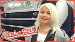 Lissy liebt das leben, ihren job und ihren scania truck pink lady. Lissy Reiterer Erzahlt Uns Mehr Uber Ihre Pink Lady Trucker Babes Kabel Eins Youtube