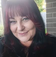 Maureen Hafner's Instagram, Twitter & Facebook