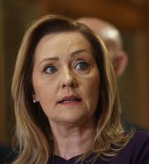 CUI FOLOSESTE? Faptul ca USR ii retrage sprijinul in aceste alegeri  propriului presedinte 😄 scoate la iveala, indirect, informatii extrem de  valoroase! 1.Nicusor nu pare a fi in acest moment in pozitia