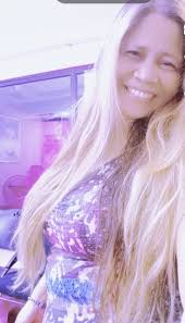 Welcome the morning with a happy smile before laundry time and salons work  ... Umagang kayganda para sa lahat.....