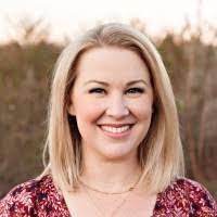 Ashley Sprague's Instagram, Twitter & Facebook