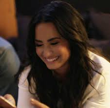 Pin De Nicolio54 Em Laughing Photos Demi Lovato Cantores Atriz