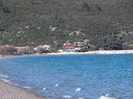 Σκάφη του λιμενικού σώματος με τη συνδρομή σκαφών της ελληνικής ομάδας διάσωσης (ε.ο.δ.) ελέγχουν διαρκώς τις παραλίες της βορειοανατολικής εύβοιας για τυχόν εγκλωβισμένους. Myphotopics Basilika Psaropoyli