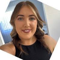 Alex Merenda's Instagram, Twitter & Facebook