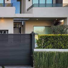 Aluminum Driveway Gates: The Ultimate in Style and Security!