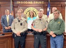 Wood County sheriff's deputies honored for life-saving efforts