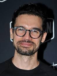 Steven Strait's Instagram, Twitter & Facebook