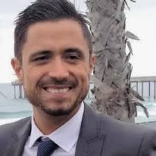 Robert Reyes's Instagram, Twitter & Facebook