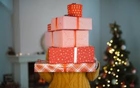 De quoi nourrir vos convictions personnelles avec la référence idees cadeaux noel maman si la seconde main fait partie intégrante de vos habitudes d'achat. Cadeaux De Noel En Images Le Guide Ultime Pour Pallier La Panne D Idees Madame Figaro