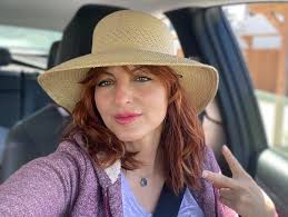 Danielle Atherton (Dani)🧚‍♀️🌊✨ (@skinhealthlifestyle) • Instagram photos  and videos