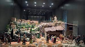 See the links at the bottom for lessons related to the phrases in italics. Creche Provencale Bild Von Musee Des Santons Les Baux De Provence Tripadvisor