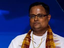 Meet Pandit Rakesh Bhatt, the Hindu priest who opened Democratic meet with  'Vasudhaiva Kutumbakam': Watch viral video