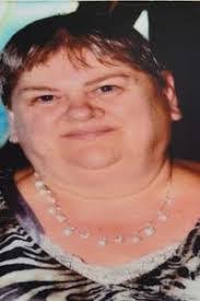 Lynn Cecil's Instagram, Twitter & Facebook