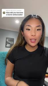 Jenny Branham's Instagram, Twitter & Facebook