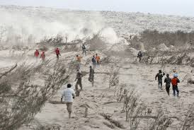 Erupsi gunung sinabung adalah erupsi gunung terlama yang pernah terjadi di indonesia. Ini Desa Terlarang Di Lereng Gunung Sinabung Republika Online