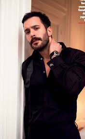 Tanıtımları ile daha başlamadan dikkatleri üzerine çeken kuzgun dizisi kadrosu ve hikayesi ile oldukça ilgi çekiyor. Televizyonadair On Twitter Hello Dergisinden Baris Arduc Kuzgun Barisarduc