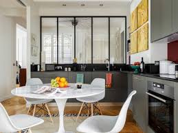 Montage de la cloison bois en cours entre l'entrée et le salon la structure est presque terminée ! Separation Cuisine Salon 40 Idees Pour Cloisonner Et Delimiter L Espace