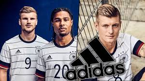 Adidas herren dfb home 2018 trikot, weiß (white/black), l eu 45,49 €. Falsche Namen Bei Neuem Dfb Trikot Das Sagt Ausruster Adidas Zur Peinlichen Panne Sportbuzzer De