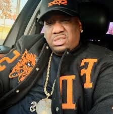 🚶🏿‍♂️👑🐐🐐🐐 #FlashbackFriday (My Very 1st Song. DJ Screw Chopped It Up  N The Rest Is History) Lil' O Ft. Destiny's Child “Can't Stop” #Classic  #LilO #DestinysChild #CantStop #RIP #DJScrew 🔩❤️ Whoa!