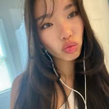 lia tabor 🍵🌷🧸🪷