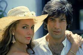 Cacho castaña es el nombre artístico de humberto vicente castagna (buenos aires, 11 de junio en 2016 se casó con marina rosenthal cabrales, una psicóloga marplatense 34 años más joven que él. Cacho Castana El Hombre Del Corazon Indomable Que Hizo Del Romance Un Sello Personal La Nacion