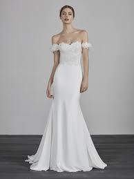 The Beauty Of The Raised Floral Pattern And The Sensuality Of The Sweetheart Neckline With Detachable Pronovias Wedding Dress Boho Bridal Gowns Bridal Dresses