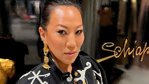 Quién es Lynn Ban, la diseñadora y estrella de Netflix que murió tras un  accidente de esquí y una cirugía cerebral