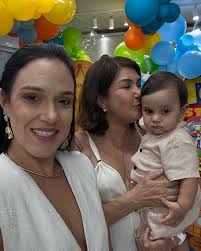 Comemoramos um aninho do nosso lindo Bernardo. Criança esperta, ativa,  amorosa e cativante. Festa linda, caprichosamente montada e organizada.  Aproveito para parabenizar o @patrickevernunes e @sambalelebuffet Assim,  esse final de semana foi