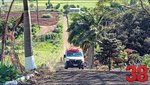 Idoso sofre queda de cerca de três metros em sítio de Apucarana e é levado em estado grave ao Hospital da Providência