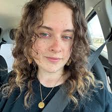 happy to have the lovely Maggie Lindemann supporting me