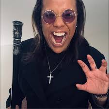 Hodgie, Lori and Camp were talking about this.... Here's what to feed the  ducks, geese and birds!