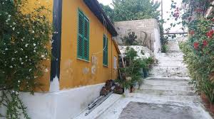 Εγκυμονούν τους δικούς τους κινδύνους… Istorikos Peripatos Stis Mnhmes Kai Sta Sokakia Ths Polhs Me Parea