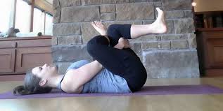 Slightly tilt your tailbone down and draw your lower belly up and in. 4 Hip Flexor Stretches Every Runner Should Know And Practise Justrunlah