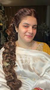 Time to reveal the transformation of the charming doll, Samiha! We love  transition videos♥️✨#glamgoals #glamlooksbymonaadil #pakistanibrides  #sialkotmakeupartist #bridaldiaries #makeupartistry ...