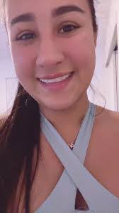 Shana Reyes's Instagram, Twitter & Facebook