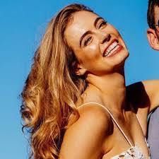 Alexandra Laughlin's Instagram, Twitter & Facebook