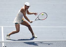 This match is a billing for a grand slam final, but simona halep and serena williams will meet in the australian open last eight. Tennis Halep 1st No 1 Seed To Lose 1st Us Open Match The Mainichi