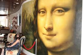 File:Alex and mona lisa.jpg