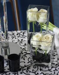 Black And White Centerpieces For Parties Really Pretty Diy Center Pieces Black And White Centerpieces Black Wedding Table White Centerpiece