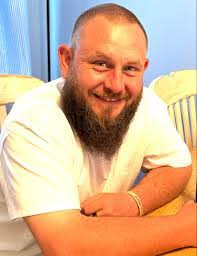 Timothy Wood's Instagram, Twitter & Facebook