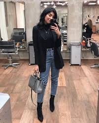Calça Jeans Feminina Com Bota Cano Curto Como Inovar No Look Com Calca Jeans Looks Femininos Looks Looks Casuais Femininos