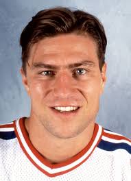 Player photos for the 1983-84 North Bay Centennials at hockeydb.com