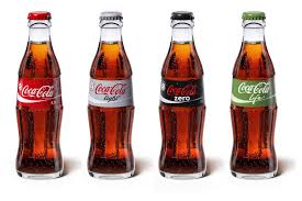 Die flaschen ab 1906 waren aus bernsteinfarbenem glas gefertigt. Die Coca Cola Flasche Wird 100 Jahre Alt Augsburger Allgemeine