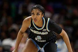 Angel Reese reveals her NBA hero during a private moment with the Larry  O'Brien Trophy | Marca