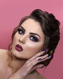 كوني الأجمل لدى صالون وفاء ابو ليلى عروس زفاف بيشمل مكياج كنتور وتسريحه  ورموش شعر طبيعي وتنظيف بشرة وواكس للوجه وتركيب أظافر 200دينار عروس الخطوبه  تسريحه ومكياج كنتور وتنظيف بشرة وحواجب وتركيب