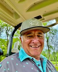 Born in Chicago, educated in California, residing in Houston, TX the last  30 years, I'm 69 years old (gulp) former college ball player ⚾️ in  excellent shape mentally and physically. Have had