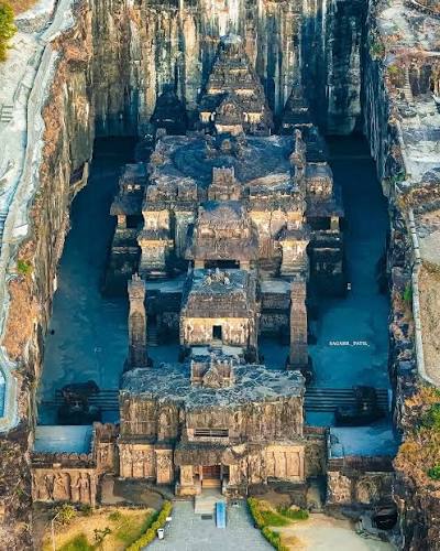 sagarr._patil_ Shares World Heritage side KAILAS TEMPLE...🚩 The Ellora Caves are a UNESCO World Heritage Site in Sambhajinagar, Maharashtra, featuring a complex of 34 rock-cut caves that showcase Hindu, Buddhist, art and
