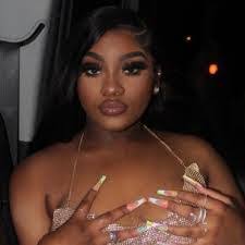 Aliya Walker's Instagram, Twitter & Facebook